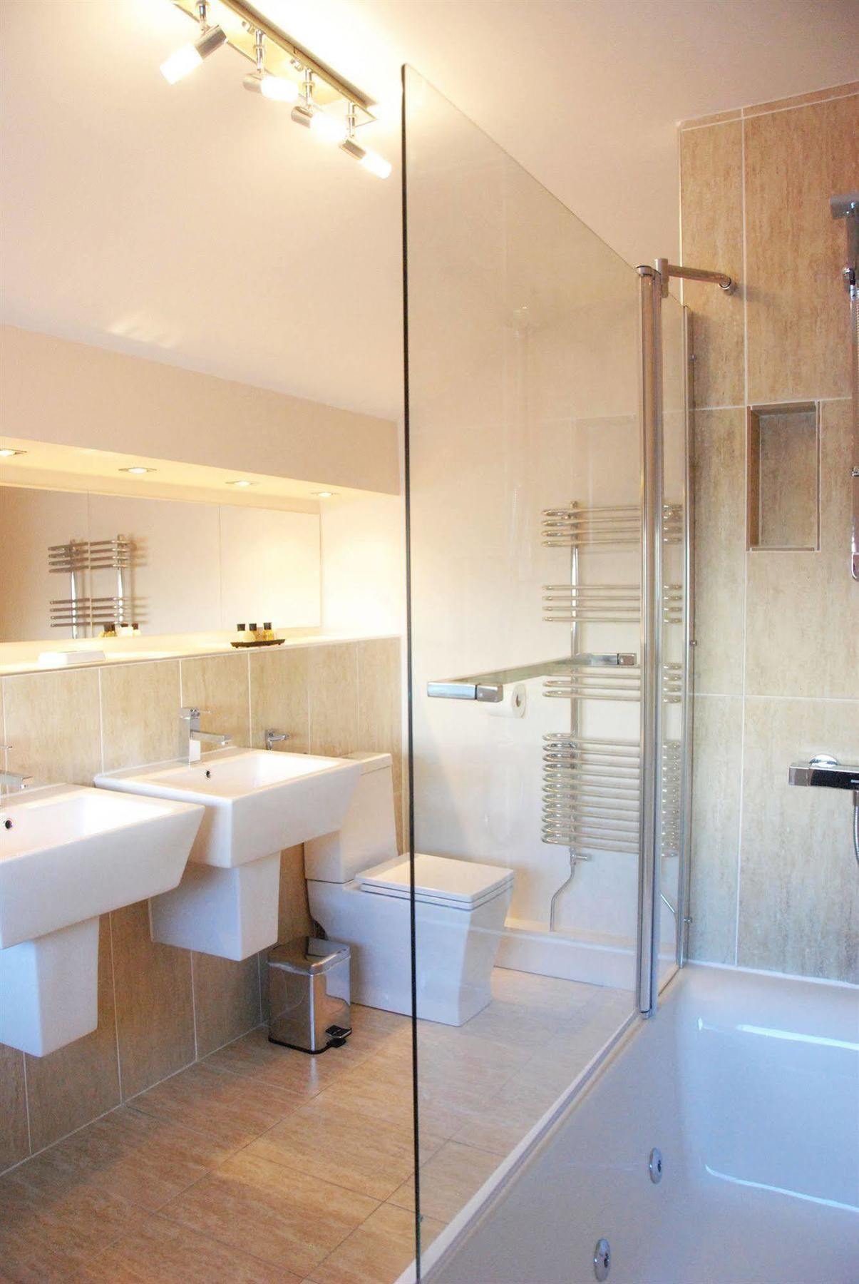 Waters Reach Guest House Christchurch  Dış mekan fotoğraf