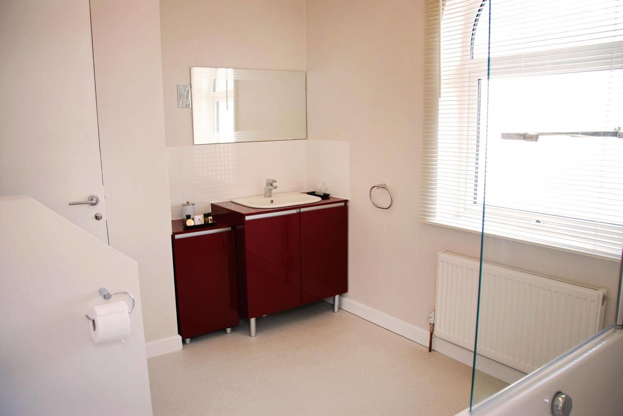 Waters Reach Guest House Christchurch  Dış mekan fotoğraf