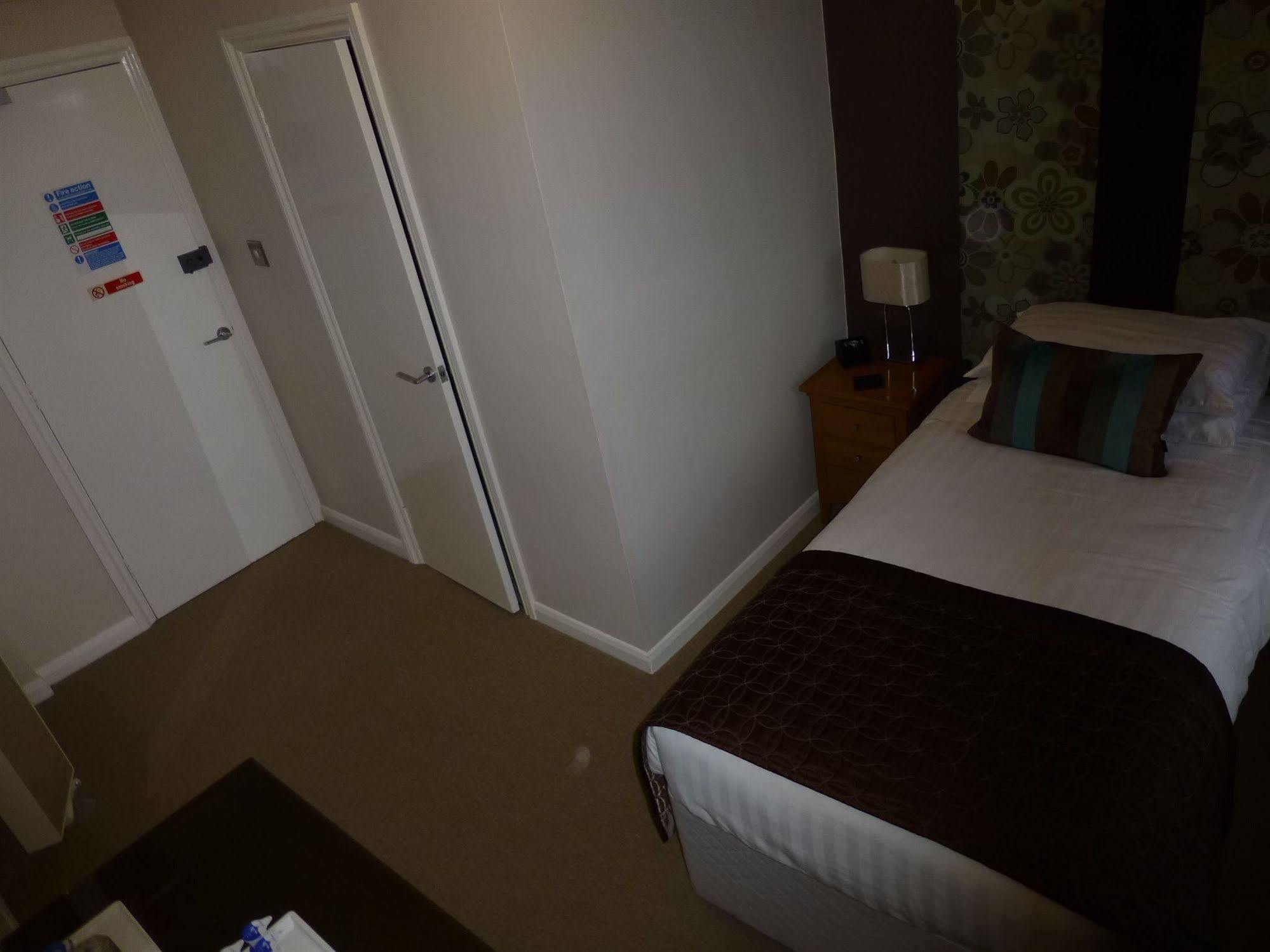 Waters Reach Guest House Christchurch  Dış mekan fotoğraf